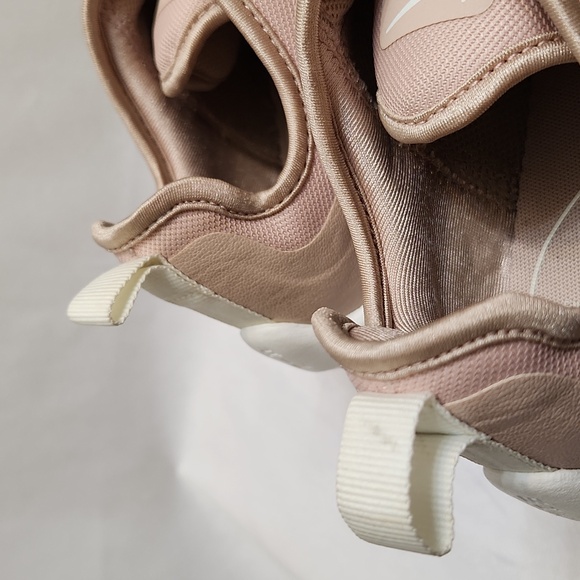 Nike Air Max Axis Running sneakers (womens size 8.5) - Picture 10 of 13